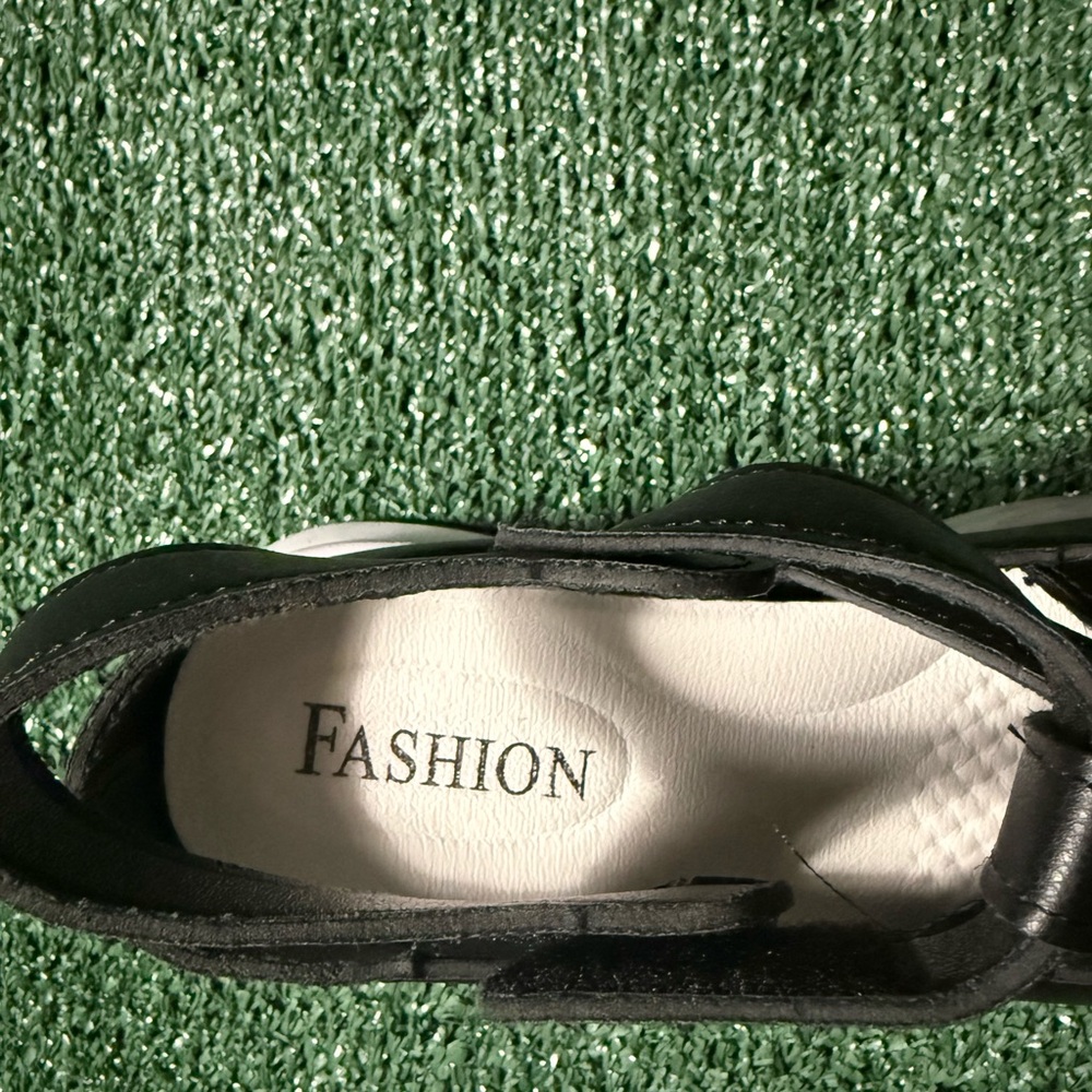 Elegant Black Women's Sandals - Picture 3 of 6